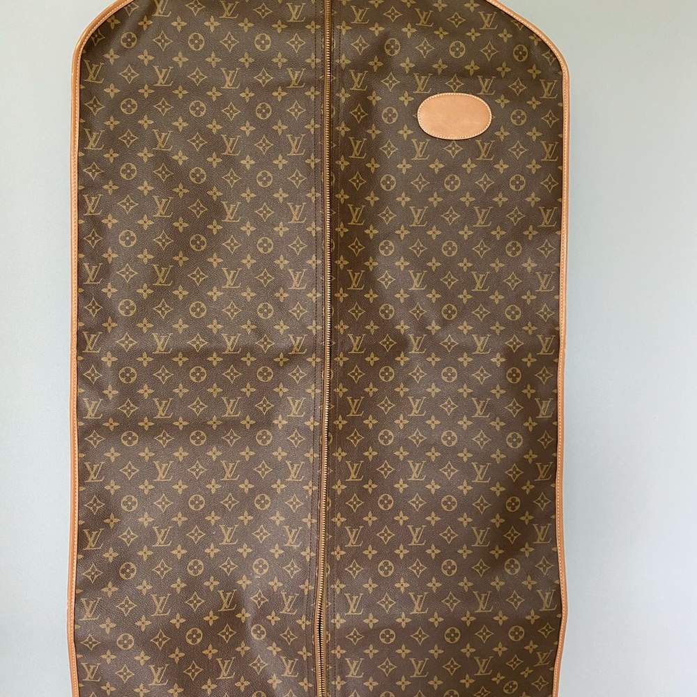 vintage 1980 louis button garment bag